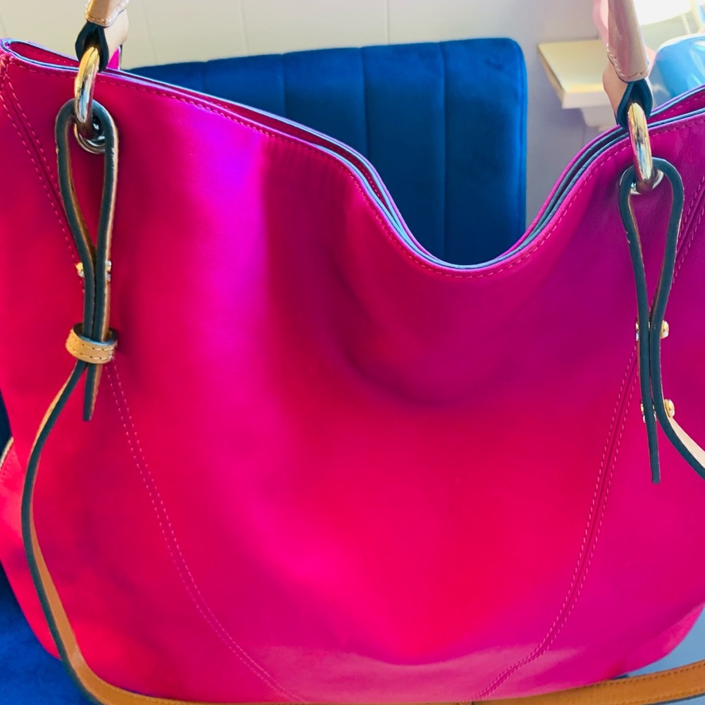 Chic Fuchsia Shoulder Bag